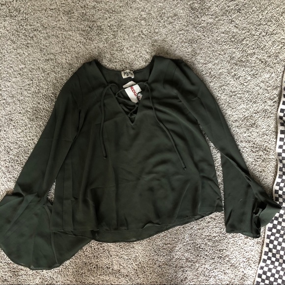 NWT show me your Mumu the zuko bell sleeve top XS - Picture 4 of 5